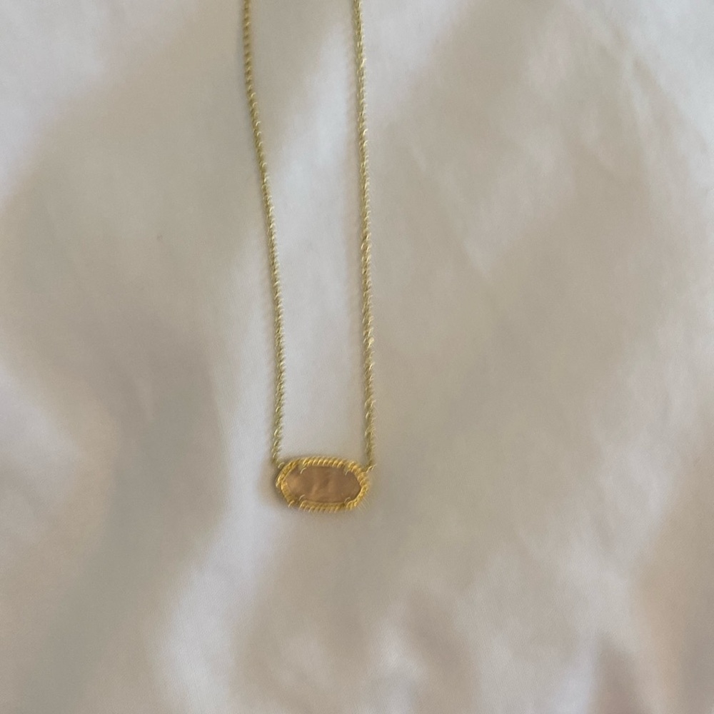Pink Kendra Scott necklace